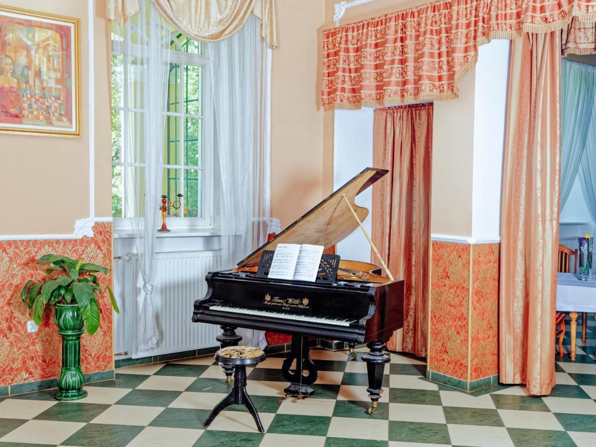 Palac Pensjonat Ptaszynka Gryfice Extérieur photo